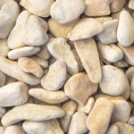 Castle grind 14–20 mm met afgeronde steentjes in warme, natuurlijke tinten